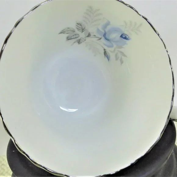 Paragon Teacup Trio Set (X2) plus Creamer and Sugar Bowl Morning Rose Bone China - Picture 4 of 10